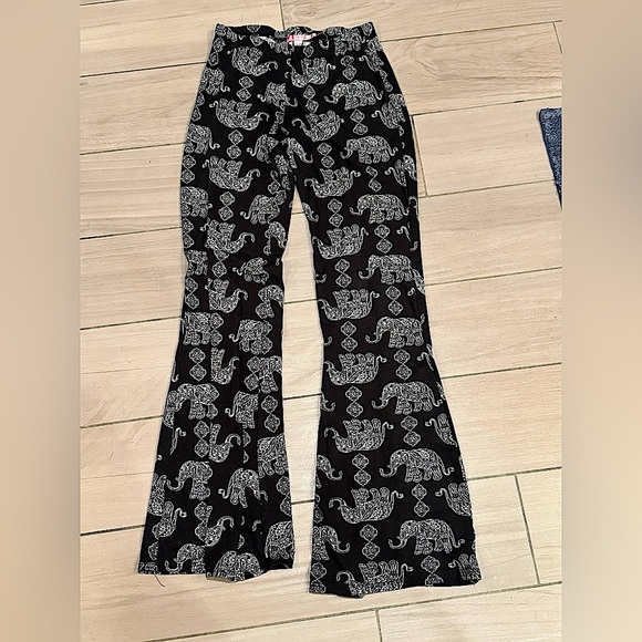 SOCIAL Black and White Elephant Print LEGGINGS MEDIUM - Picture 1 of 4